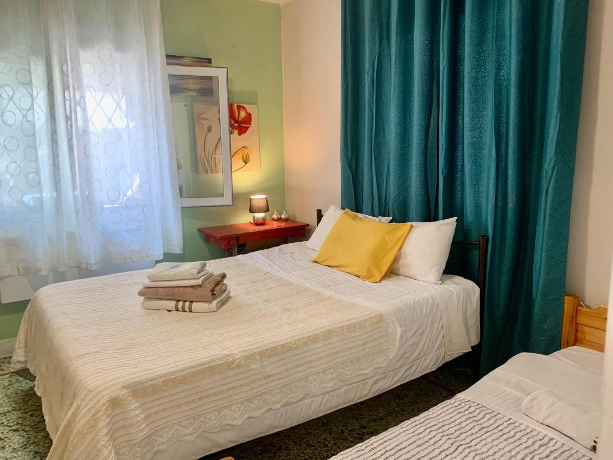 Lovely Place With Veranda Apartment Larissa Luaran gambar